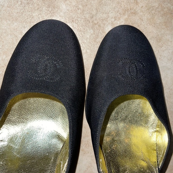 Vintage Chanel pumps - Picture 9 of 9
